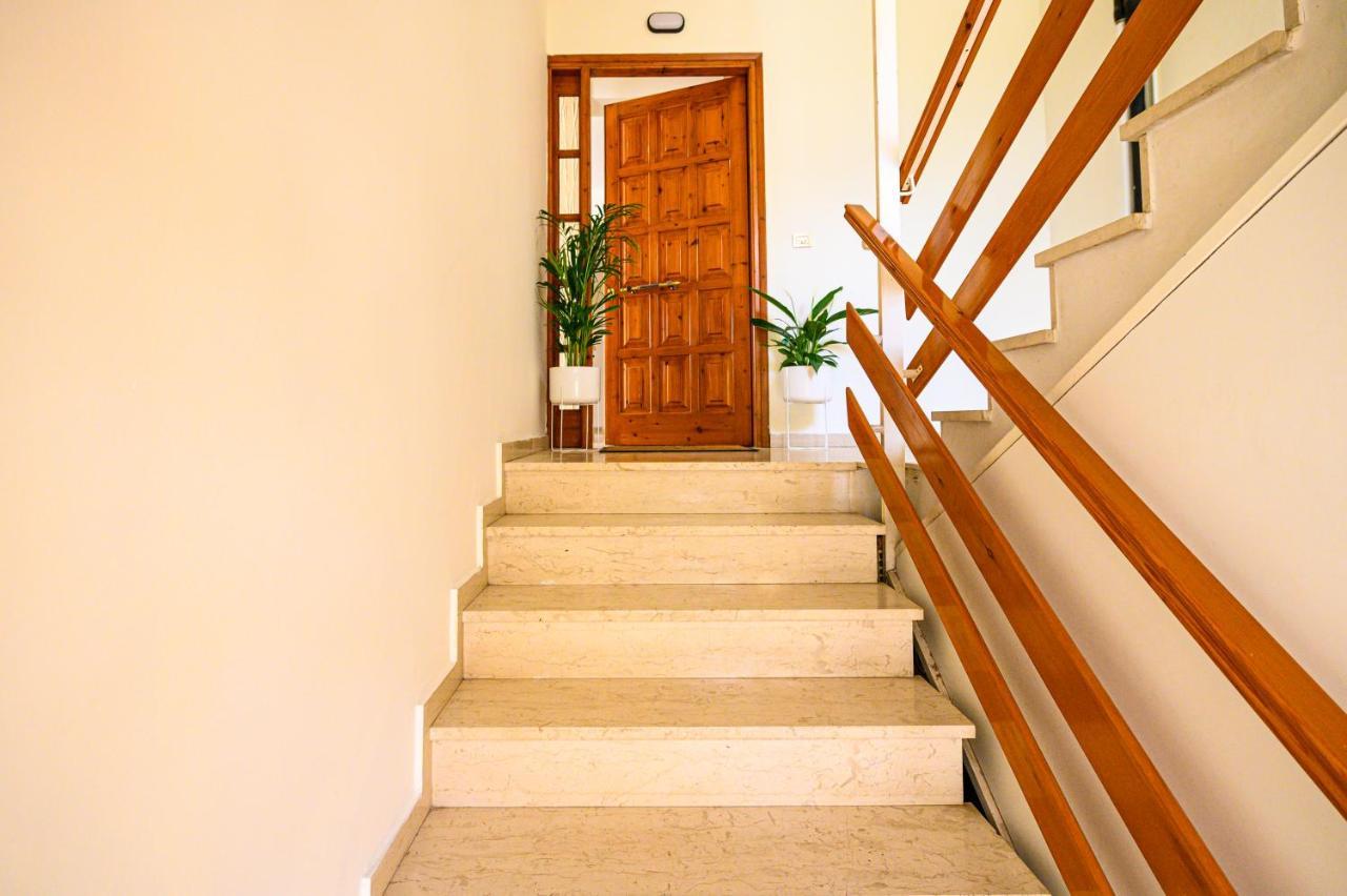 Oliva Apartment Каламата Экстерьер фото
