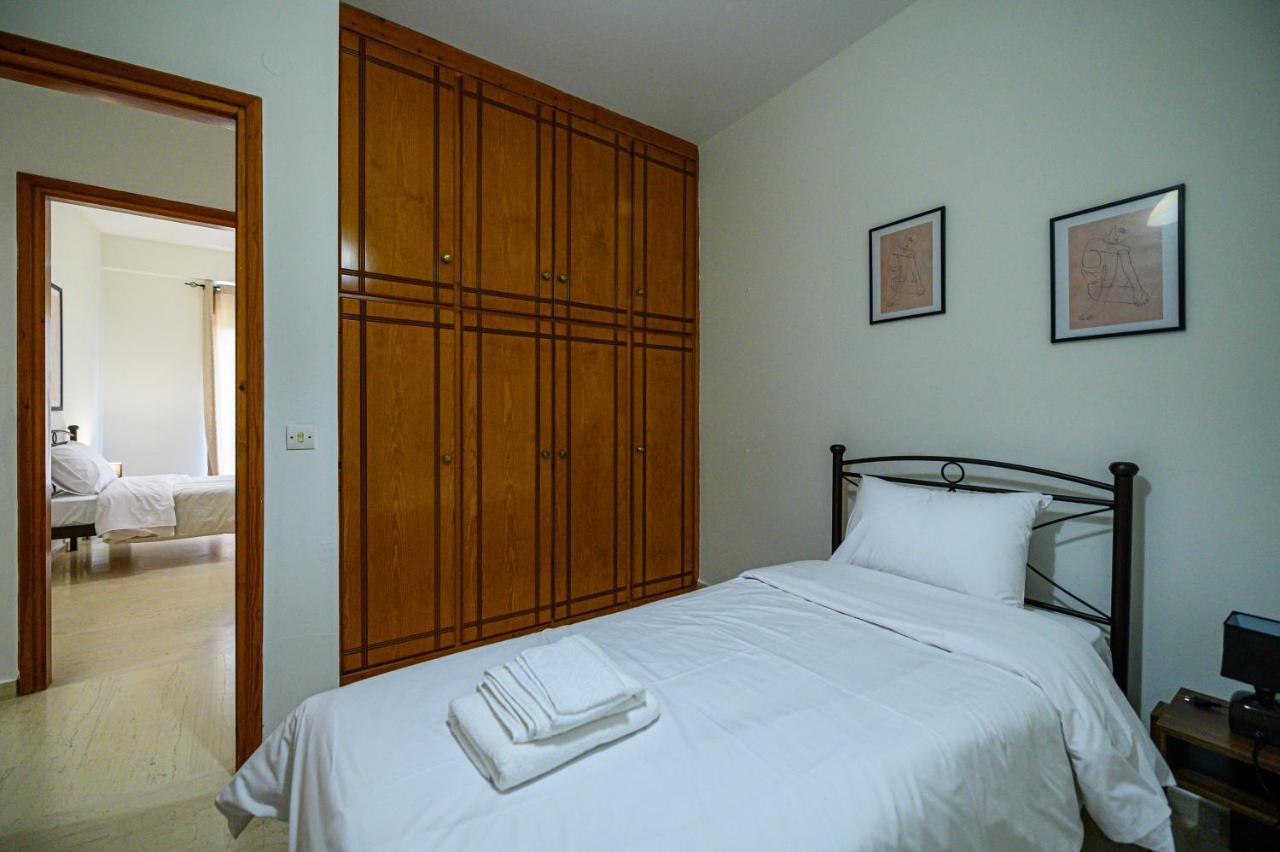 Oliva Apartment Каламата Экстерьер фото
